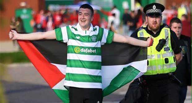 بالصور: جماهير سيلتيك الأسكتلندي ترفع العلم الفلسطيني أمام فريق هبوعيل \"الإسرائيلي\"